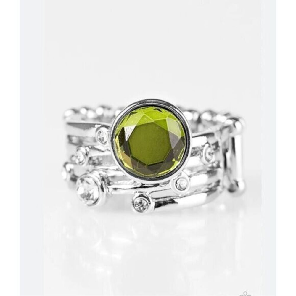 Green Silver Cocktail Ring with Expanded Stretch Back